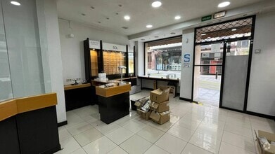 Retail in Guadalajara, Guadalajara to rent Interior Photo- Image 2 of 7