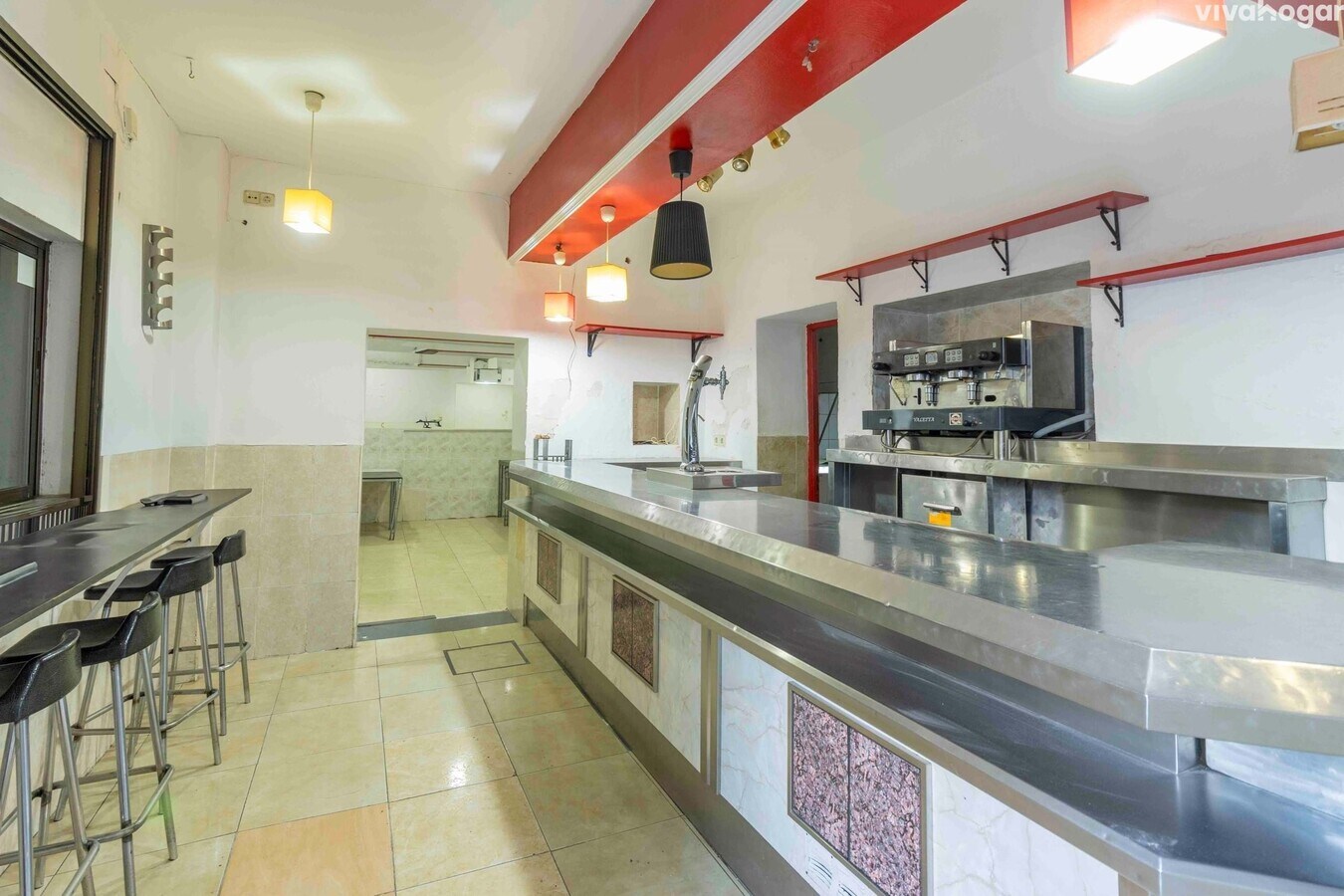 Madrid, MAD 28039 - Unit Puerta 02 -  - Interior Photo - Image 2 of 11