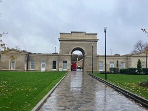 Uxbridge Road Rd, Southall to rent Building Photo- Image 2 of 3