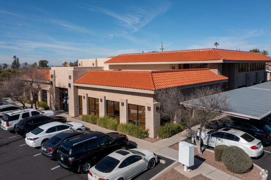 6760 N Oracle Rd, Tucson, AZ for rent - Building Photo - Image 3 of 6