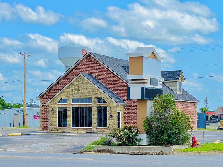 7523 Us-277 Hwy, Elgin, OK for rent - Building Photo - Image 1 of 11