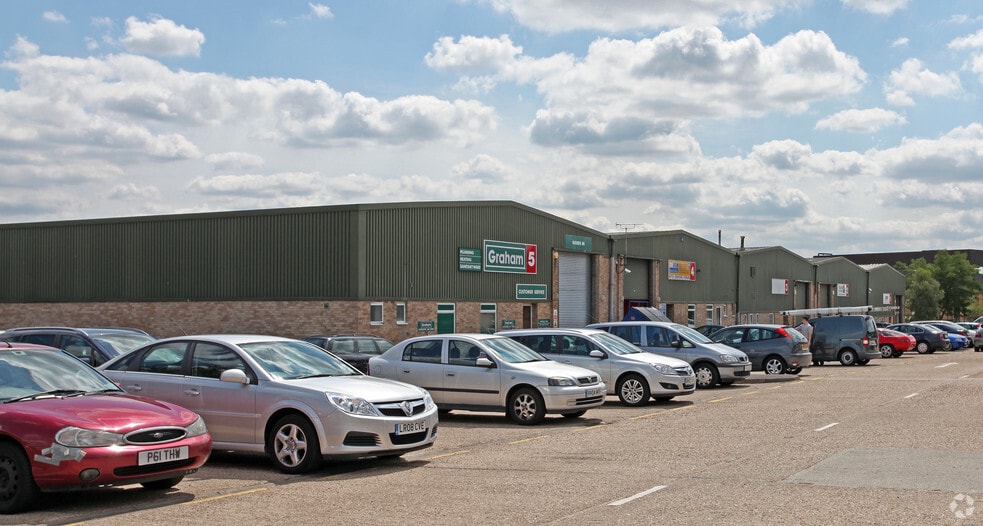 Lovelace Rd, Bracknell for sale - Primary Photo - Image 1 of 1