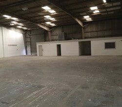 Units 1 & 2, Randolph Trading Estate, Kirkcaldy to rent Interior Photo- Image 2 of 2
