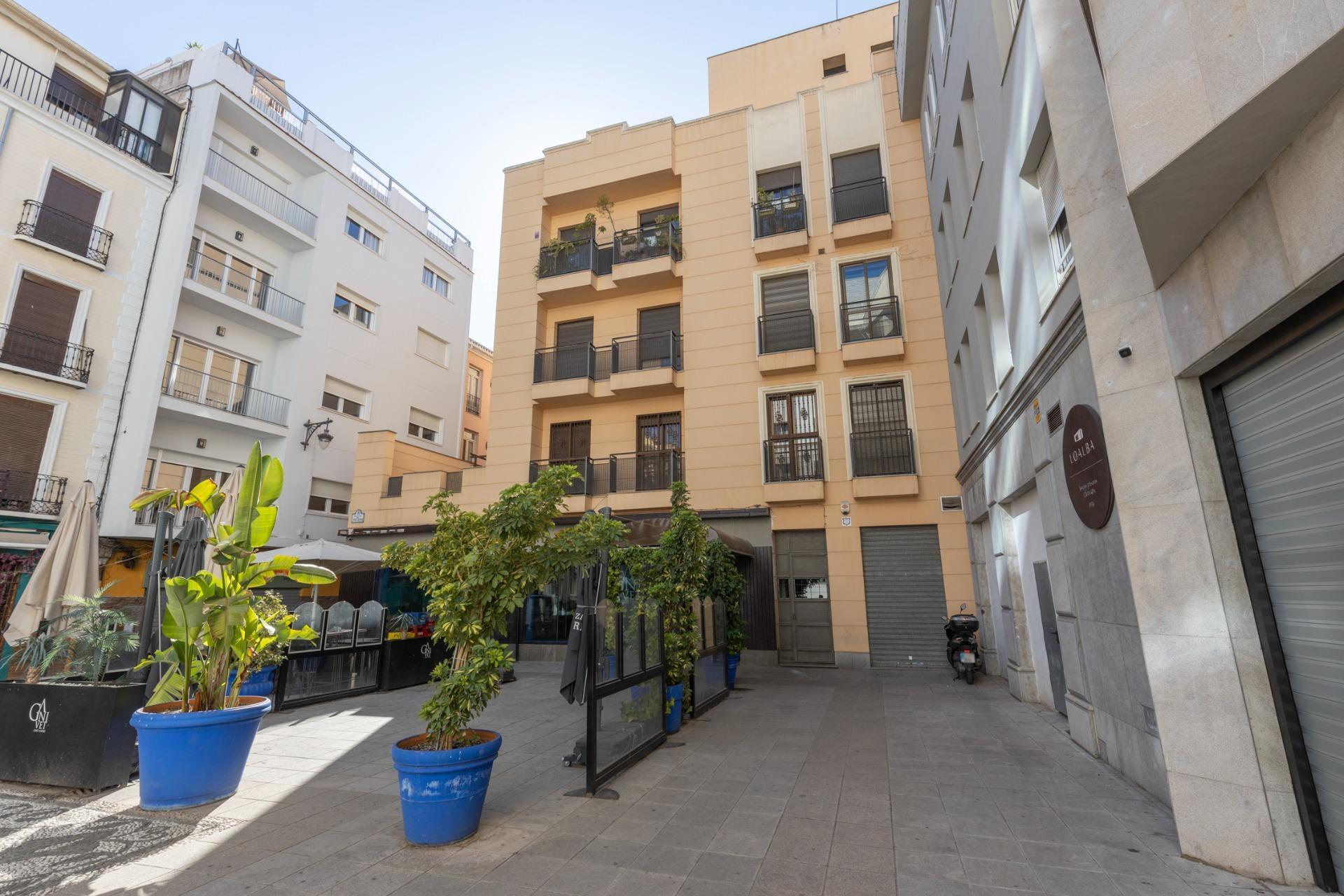 Calle Ángel Ganivet, 13, Granada, Granada for sale Primary Photo- Image 1 of 51