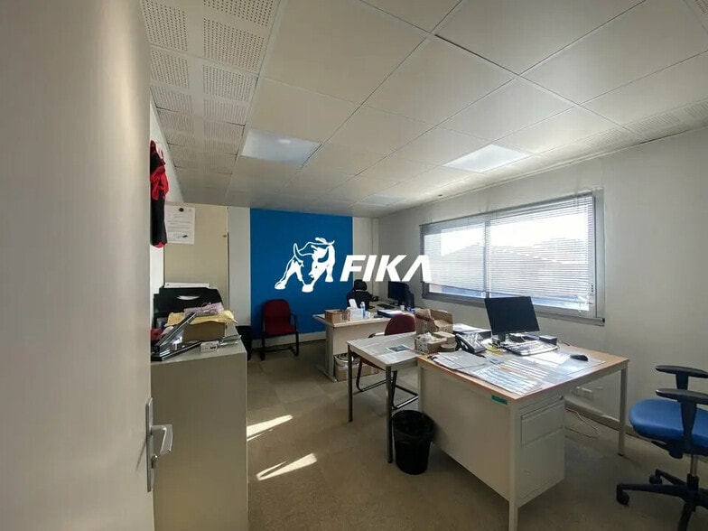 Light Industrial in Toulouse to rent - Building Photo - Image 2 of 12