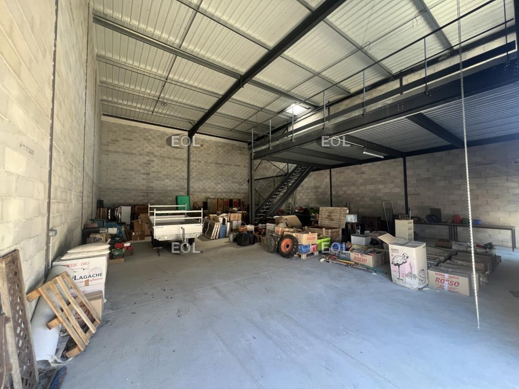 Light Industrial in Signes for sale Interior Photo- Image 1 of 5