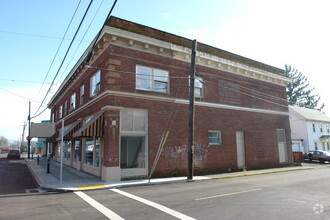 116-128 Main St, Carlton, OR for rent Primary Photo- Image 1 of 32