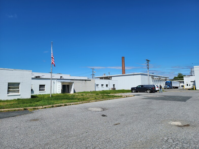 502 Factory Ave, Ridgely, MD for rent - Building Photo - Image 2 of 12