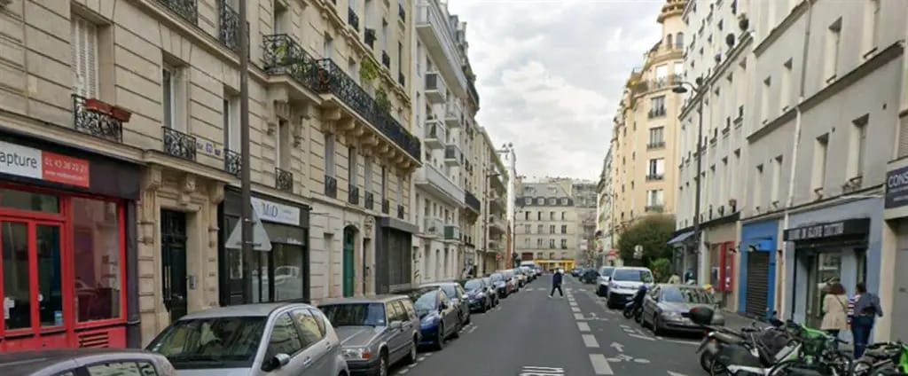 Retail in Paris for sale Building Photo- Image 1 of 3