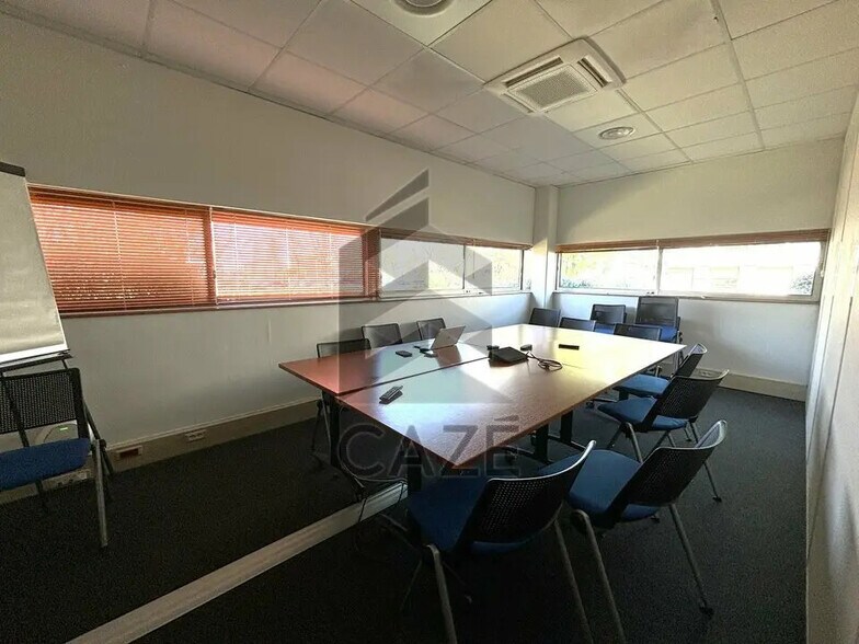 Office in Bordeaux to rent - Interior Photo - Image 3 of 8