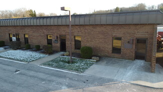 More details for 7120 Brookwood Dr, Brookfield, OH - Office for Rent