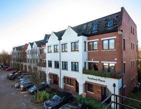 Twyford Place, Lincoln Rd, High Wycombe to rent Building Photo- Image 1 of 1