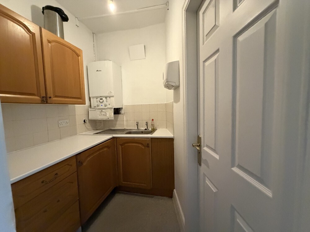 8 Camden Pl, Preston to rent Interior Photo- Image 1 of 8