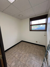 401 N York Rd, Elmhurst, IL for rent Interior Photo- Image 2 of 7