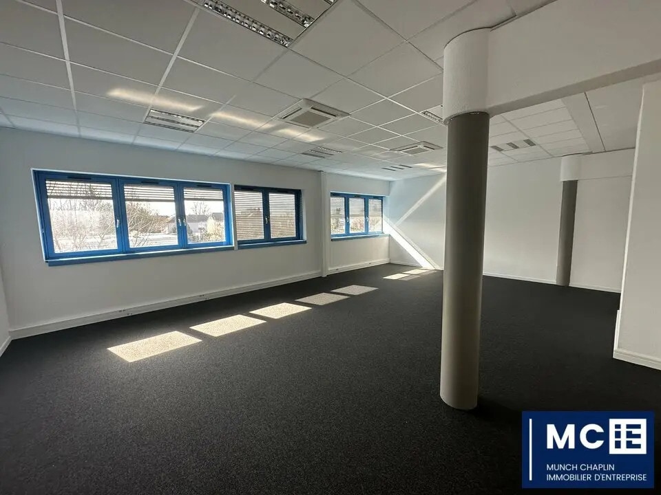 Office in Schiltigheim to rent Building Photo- Image 1 of 12