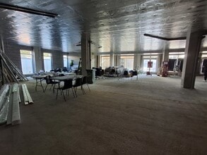 Retail in 50-52 London Rd, Brentford to rent Interior Photo- Image 1 of 2