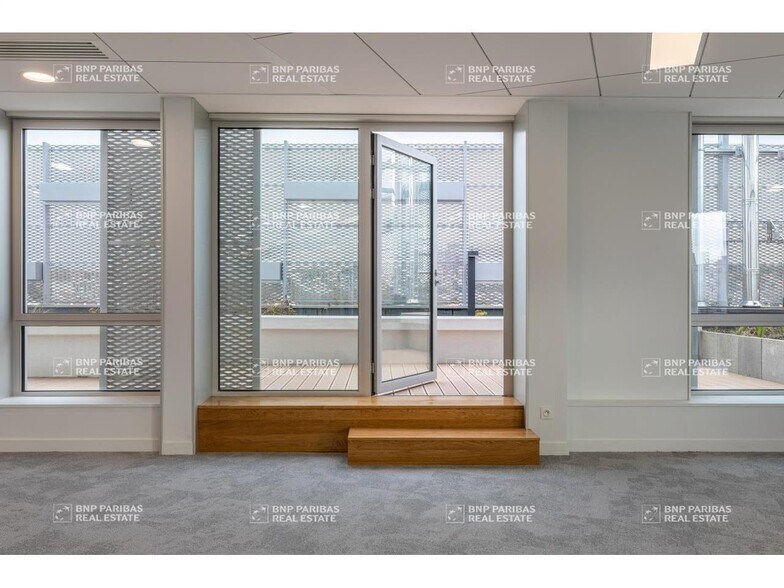 Office in Cachan to rent - Building Photo - Image 3 of 15