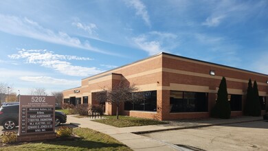 5202 Eastpark Blvd, Madison, WI for rent Building Photo- Image 1 of 7