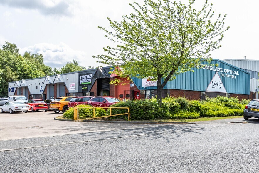 B10 Eleventh Av N, Gateshead for sale - Primary Photo - Image 1 of 1