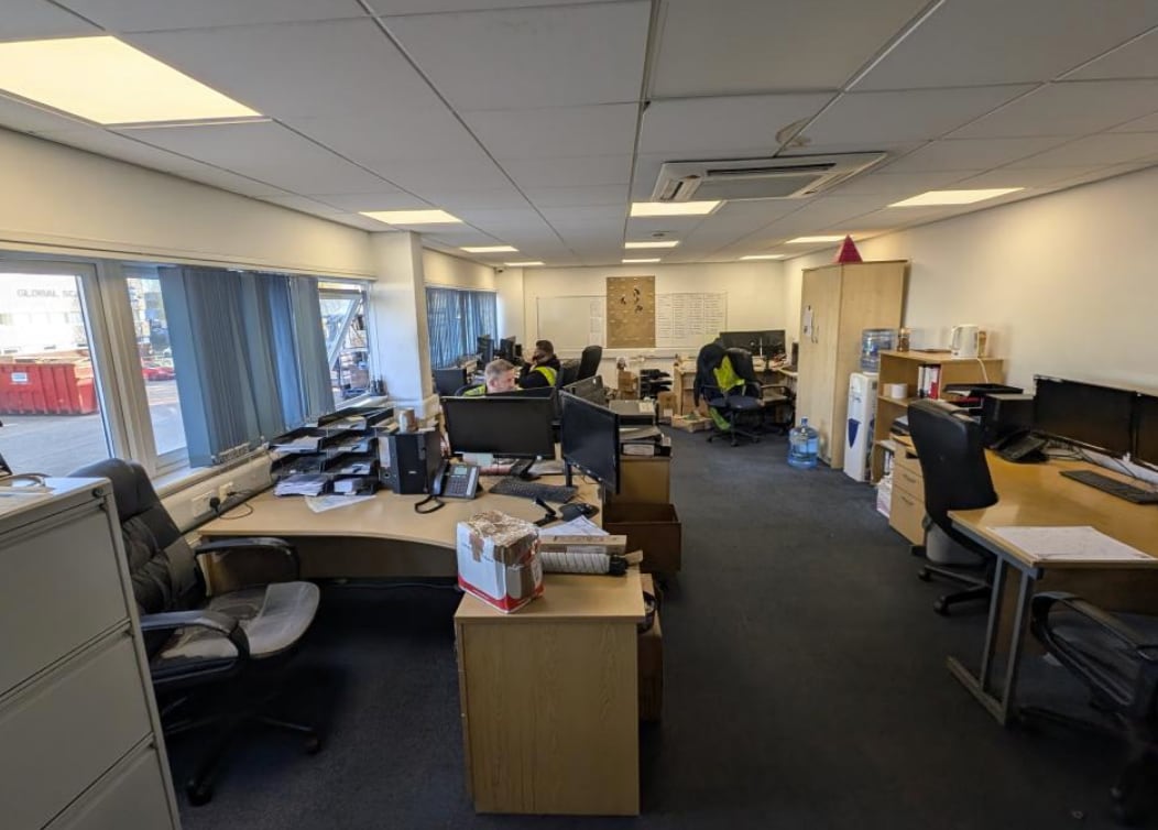 Brunel Rd, Totton to rent Interior Photo- Image 1 of 2