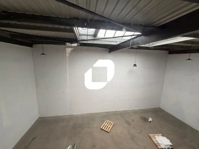 Rue Jacques Robert, Le Thillay to rent - Building Photo - Image 2 of 8