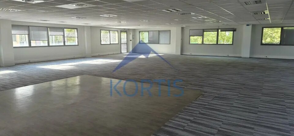 Light Industrial in Saint-Priest to rent Interior Photo- Image 1 of 10