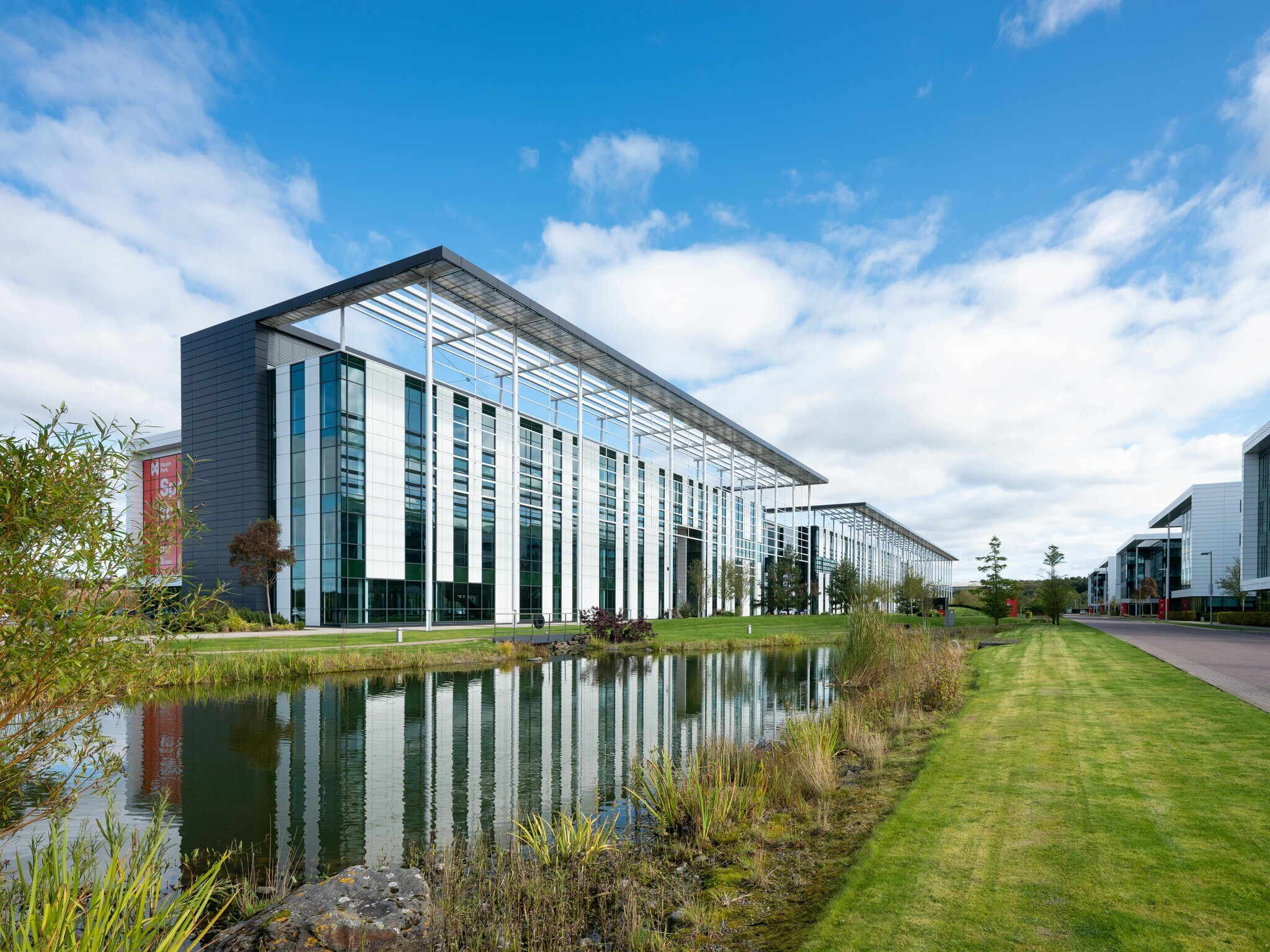 Parklands Ave, Holytown to rent Building Photo- Image 1 of 8