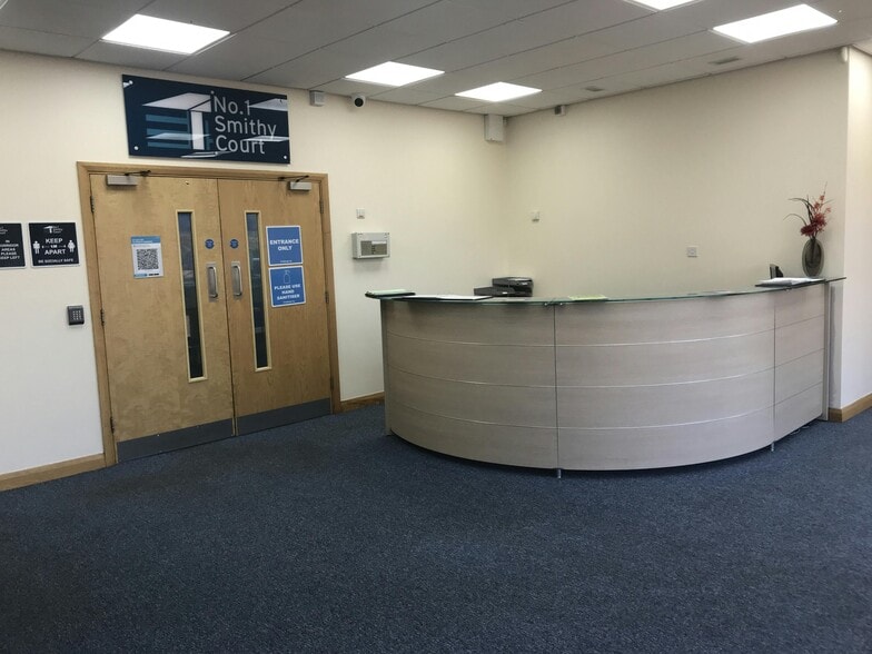 1 Smithy Ct, Wigan to rent - Building Photo - Image 3 of 8