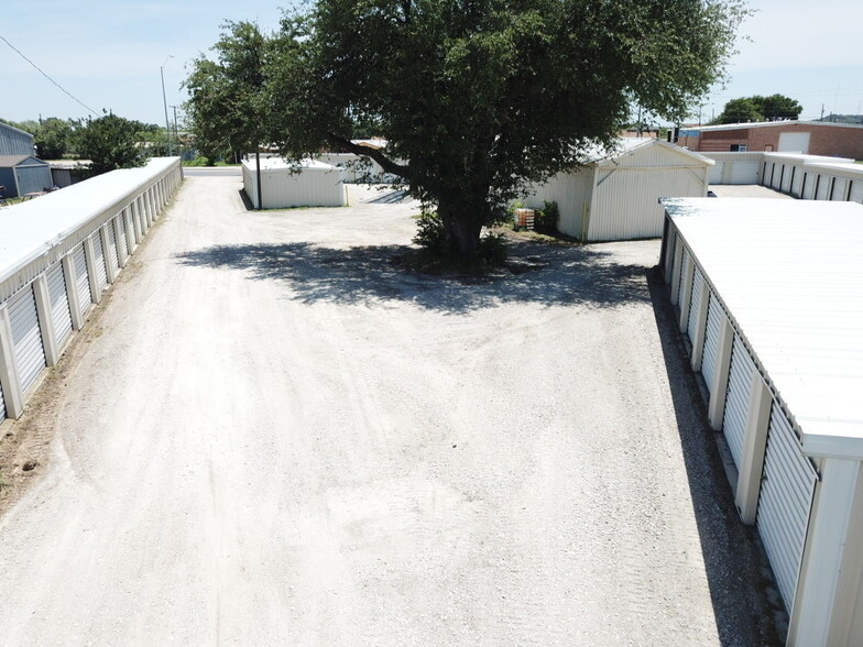 1007 W Commerce St, Brownwood, TX for sale - Building Photo - Image 3 of 15