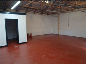 1A-1C Dunkeld Rd, Aberfeldy to rent Interior Photo- Image 2 of 2