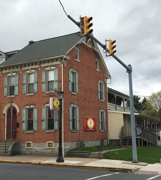 107 W Main St, Kutztown, PA for sale - Primary Photo - Image 1 of 1