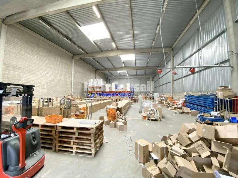 Industrial in SAINT-OUEN-L'AUMONE to rent - Interior Photo - Image 3 of 9