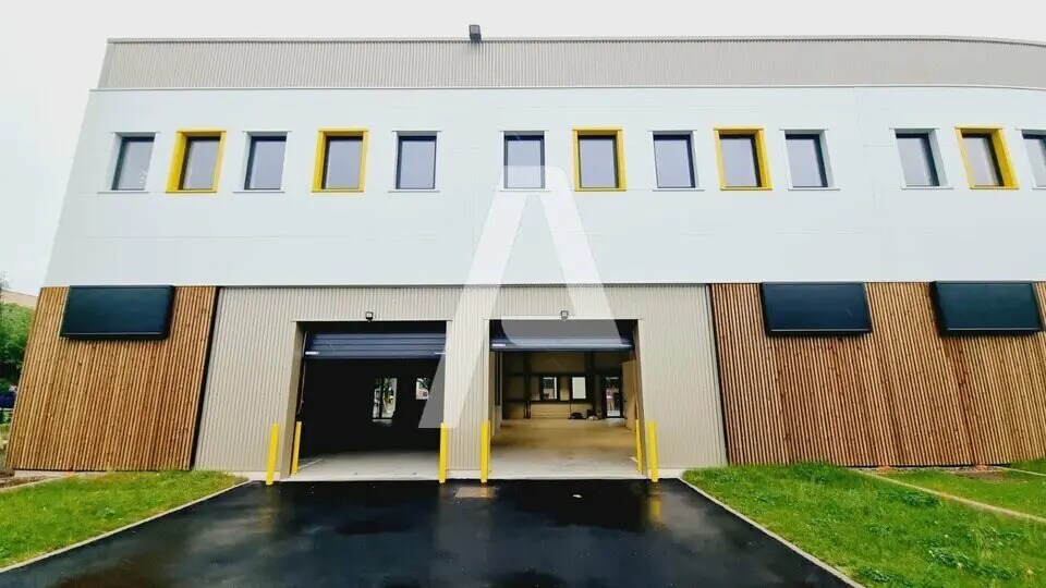 Light Industrial in Fresnes to rent Building Photo- Image 1 of 5