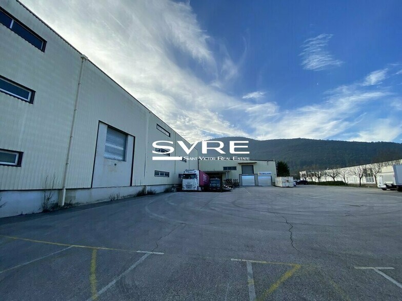 Industrial in Aubagne to rent - Building Photo - Image 3 of 3