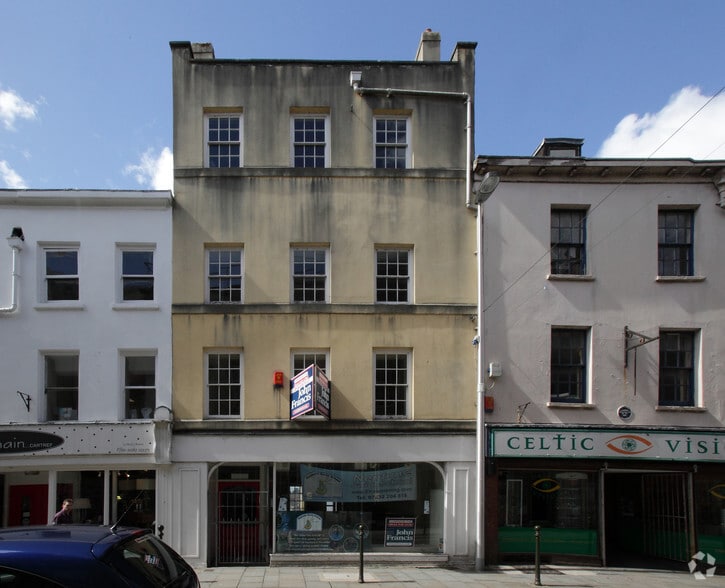 51 King St, Carmarthen to rent - Building Photo - Image 2 of 5