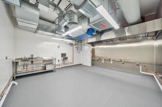 Mount Pleasant, Wembley to rent Interior Photo- Image 2 of 3