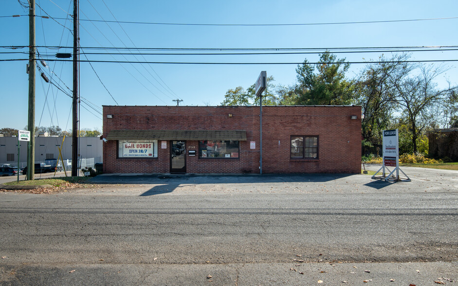 175 W Smith St, Gallatin, TN for rent - Building Photo - Image 2 of 10