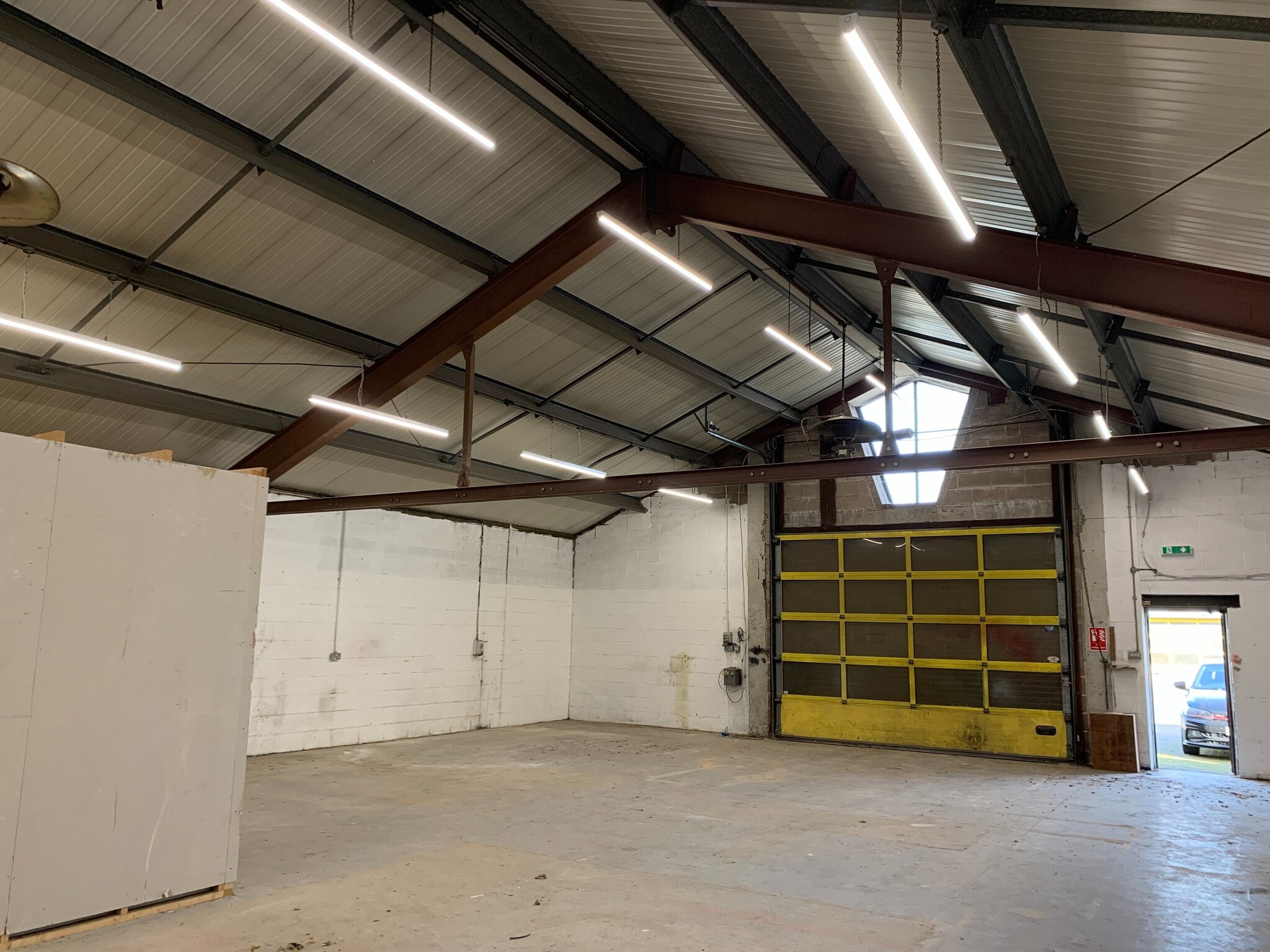 Colliery Rd, Wrexham to rent Interior Photo- Image 1 of 1