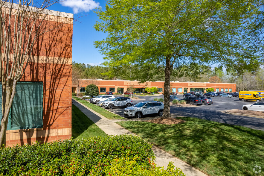 1235 Old Alpharetta Rd, Alpharetta, GA for rent - Building Photo - Image 3 of 23