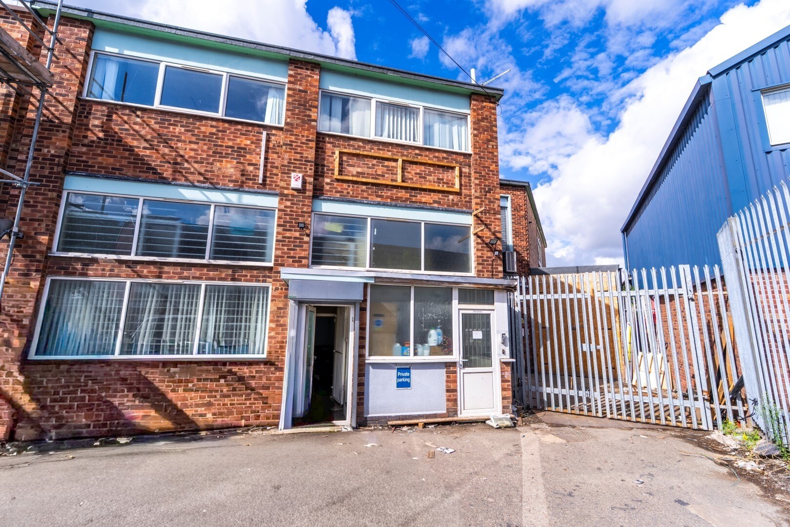 36 Hawarden Ave, Leicester for sale Building Photo- Image 1 of 33