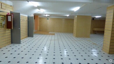 Retail in Toledo, Toledo to rent Interior Photo- Image 2 of 6