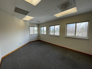 1355-1389 Forest Park Cir, Lafayette, CO for rent Interior Photo- Image 2 of 7