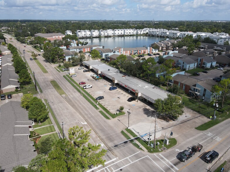 8788 Hammerly Blvd, Houston, TX for rent - Aerial - Image 3 of 6