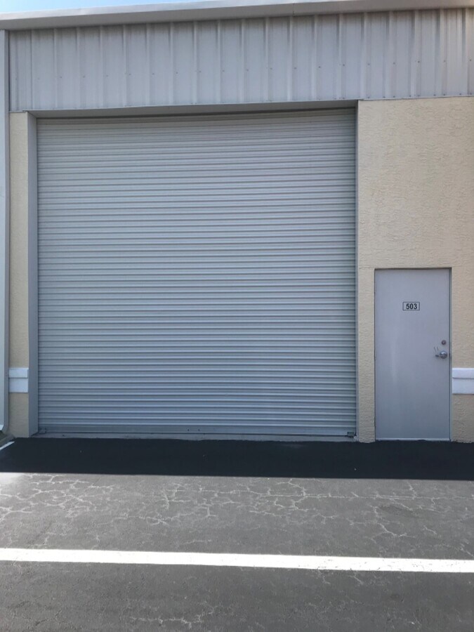 4776 Radio Rd, Naples, FL 34104 UK