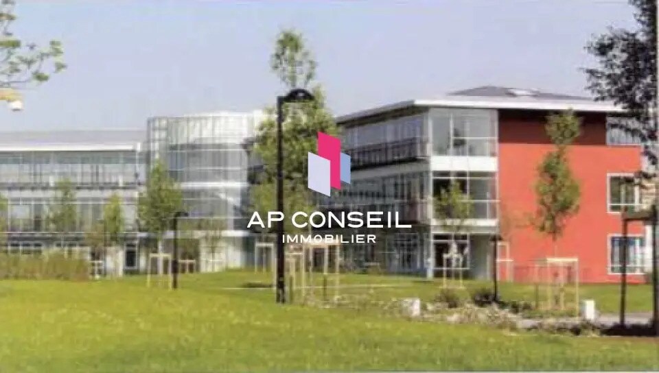 Office in Voisins-le-Bretonneux to rent Primary Photo- Image 1 of 6