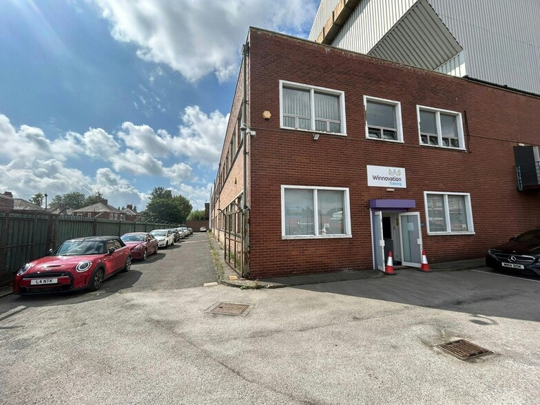 Shields Rd, Newcastle Upon Tyne to rent - Building Photo - Image 1 of 8