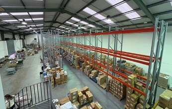 11 Falcon Rd, Belfast to rent Interior Photo- Image 1 of 3