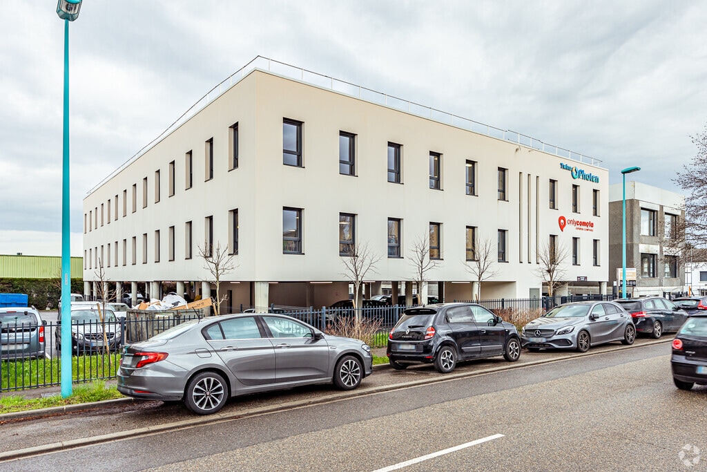 Vente Bureaux 140 m² - Photo 1