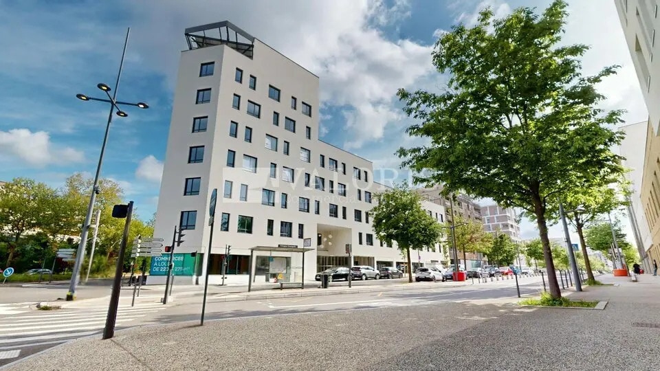Office in Lyon for sale - Building Photo - Image 1 of 14