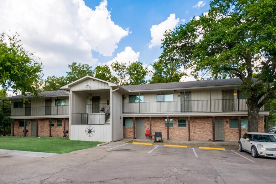 1003 S Houston St, Kaufman, TX for sale - Primary Photo - Image 1 of 1